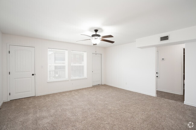 2BR, 2BA - 1,040SF - Living Room - Manhattan Apartments