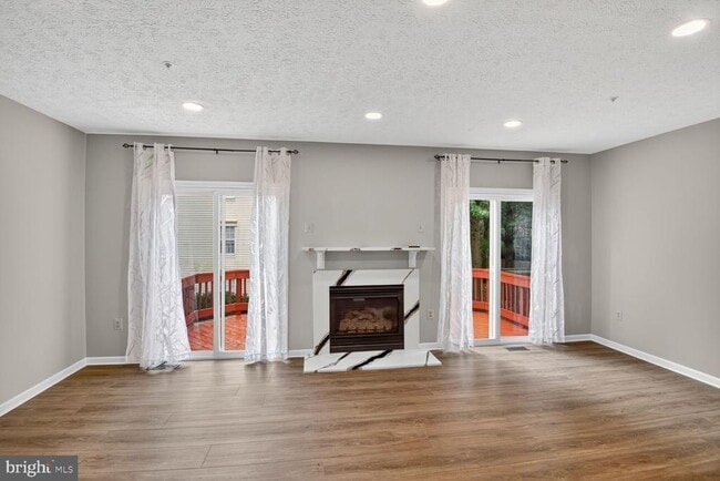 Photo - 1605 Woodview Ct
