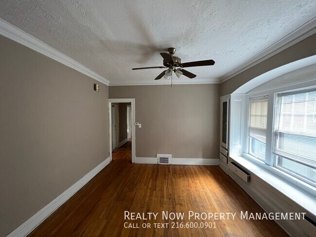 Photo - 1647 Hillcrest Rd Unit 1647 Hillcrest 2