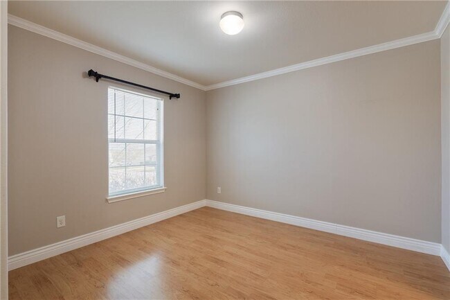 Photo - 3800 Vonnegut Ct