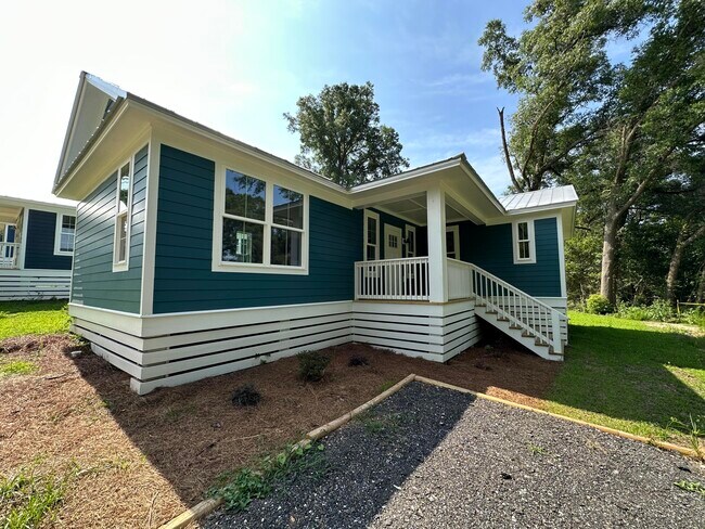 Photo - 122 N 12th St