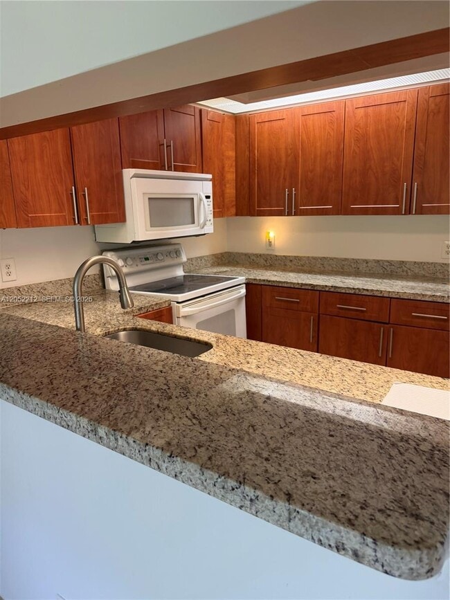 Photo - 1000 SW 125th Ave Unit 402N