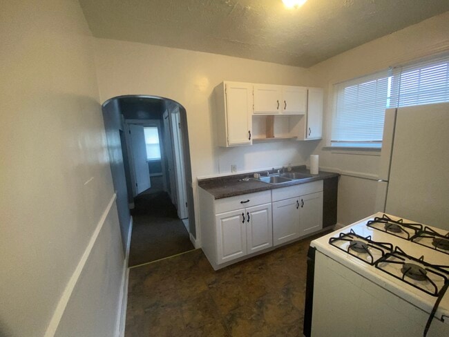 Photo - 3831 Waverly St