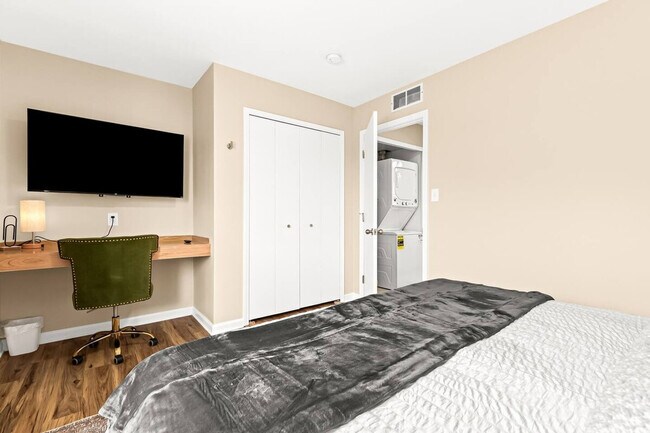 Photo - 27850 Gratiot Ave Unit SI ID1032348P