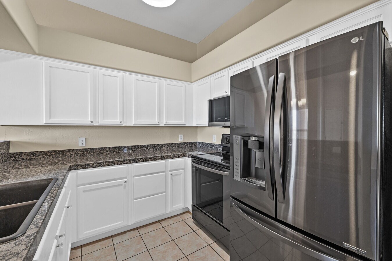 Photo - 16354 E Palisades Blvd Unidad 3-105