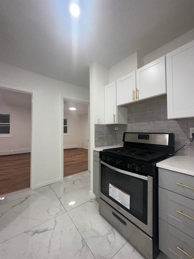 Photo - 23 Valley Pl Apartment Unit 2