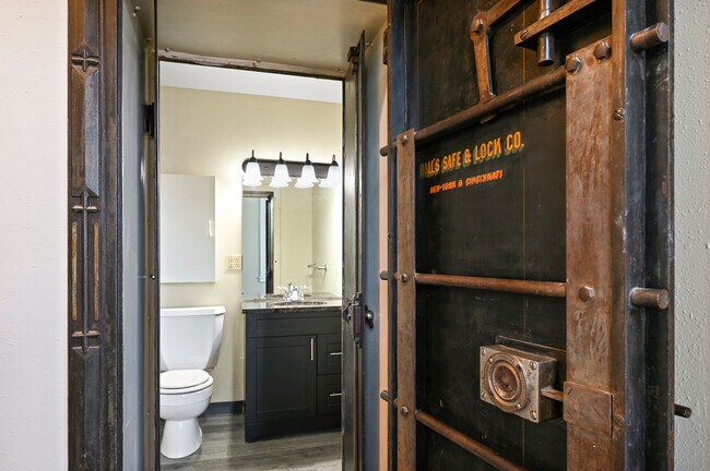 Apt 202 - Bathroom