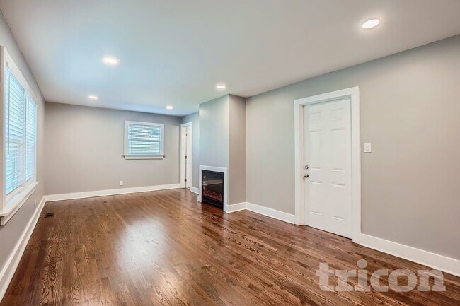 Photo - 2241 Wallingford Dr