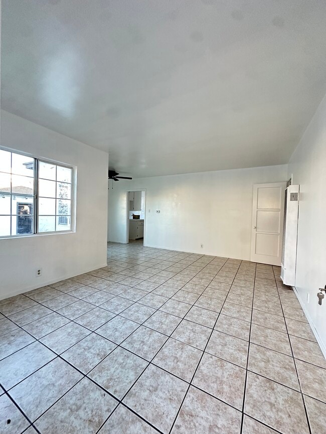 Photo - 1306 N Fries Ave