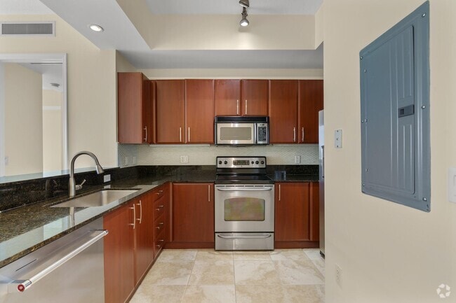Building Photo - 403 S Sapodilla Ave Unit 708 Rental