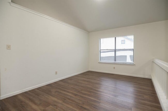 Photo - 11513 Juniper Ridge Dr