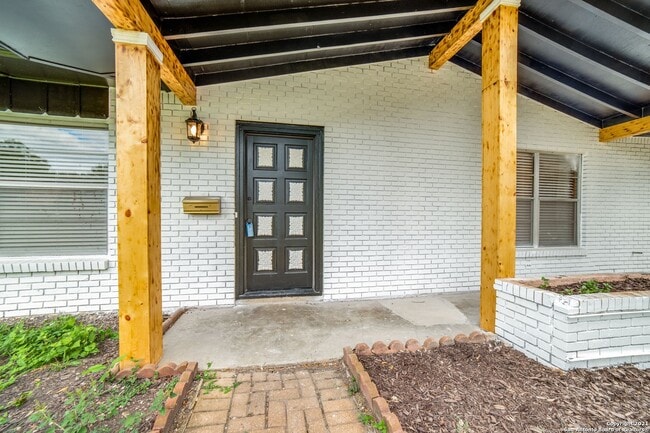 Photo - 326 E Rampart Dr