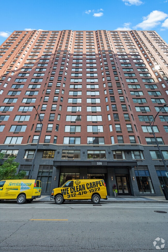Building Photo - 320 W Illinois St Unit 917 Rental
