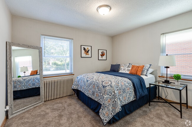 Photo - Parkway Flats