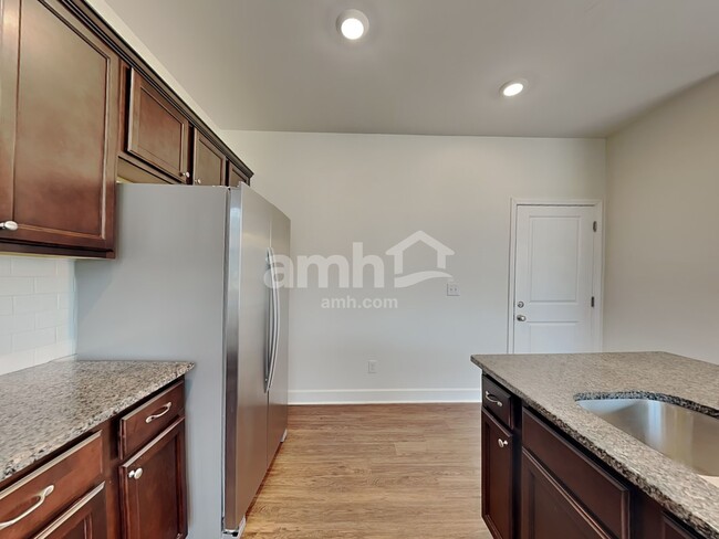 Photo - 417 Bluewater Dr