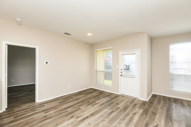 Photo - 9909 Amaryllis Ln