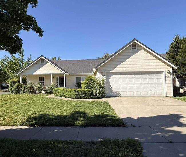 Building Photo - Spacious 3 Bedroom Home In North Chico! Attached Garage and Fenced Backyard PLUS Pet Friendly!