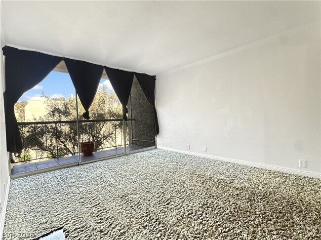 Photo - 730 S Royal Crest Cir Unit 424