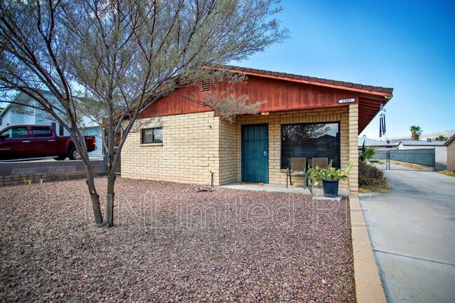Photo - 1385 Church Dr