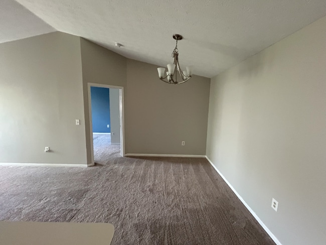 Photo - 6680 Wareham Ct Unidad 8