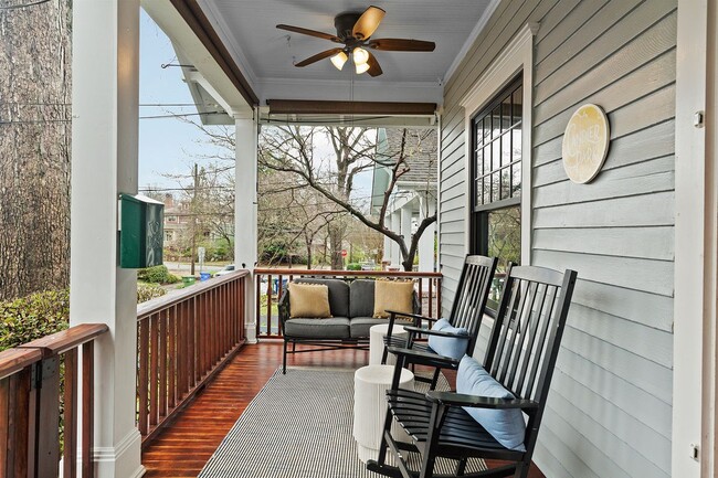 Photo - 309 Ferguson St NE