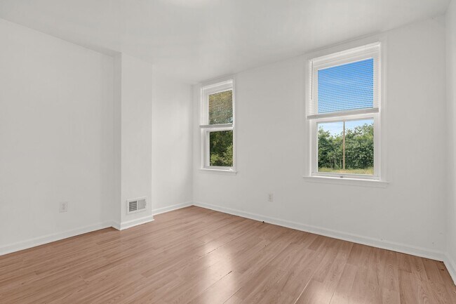 Photo - 2 Bedroom End Unit Accepting Voucher and Market Tenants