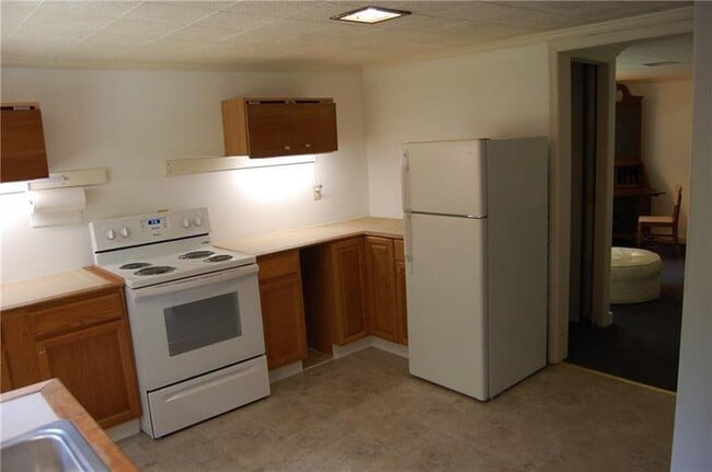 Photo - 649 Kenilworth Cir