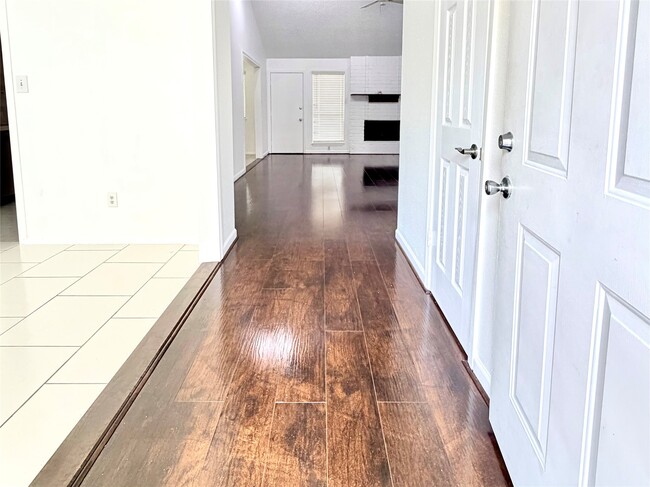 Photo - 4214 Lost Lake Ln