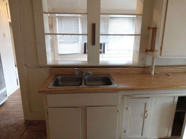Photo - 2129 Coal Ave SE Unit B