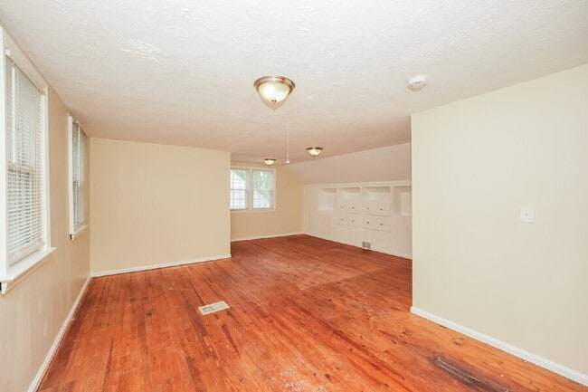 Photo - 18308 Edinboro Ave
