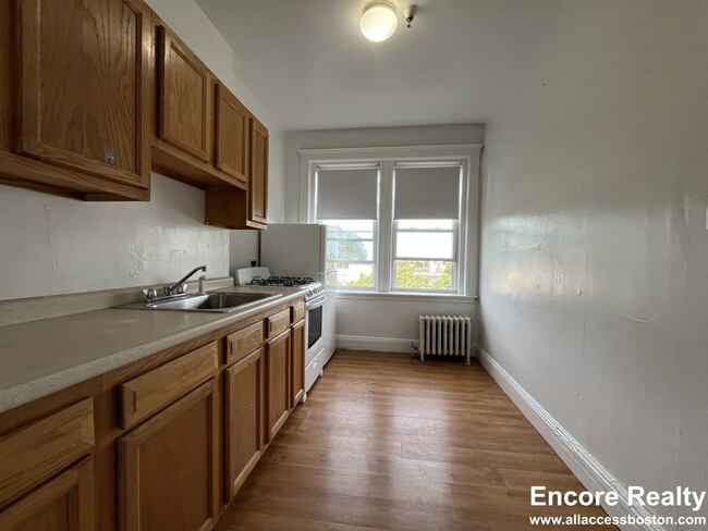 Photo - 1750 Commonwealth Ave