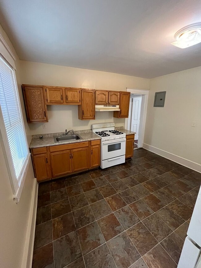 Photo - 137 Washington St Unit Apt 2