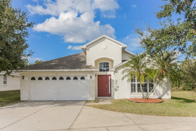 Building Photo - 137 Thornbury Dr