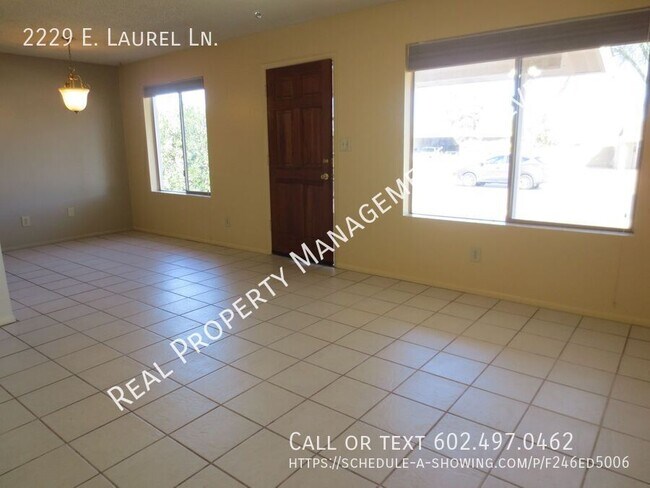 Photo - 2229 E Laurel Ln