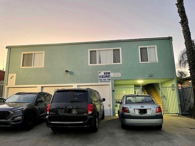 Building Photo - 1161 DAISY AVE Rental