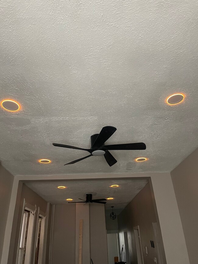 Photo - 6326 S Saint Lawrence Ave