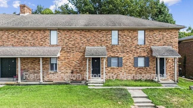 Photo - 1649 Foxhaven Dr House