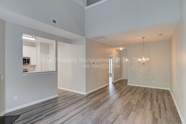 Photo - 5972 Hollow Wood Ct