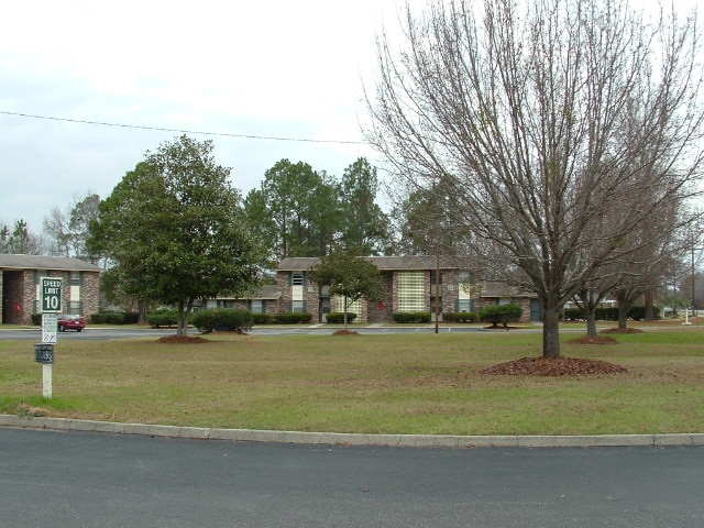 Photo - Pinewood Park Apartments