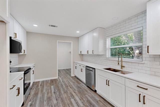 Photo - 10833 Palace Way