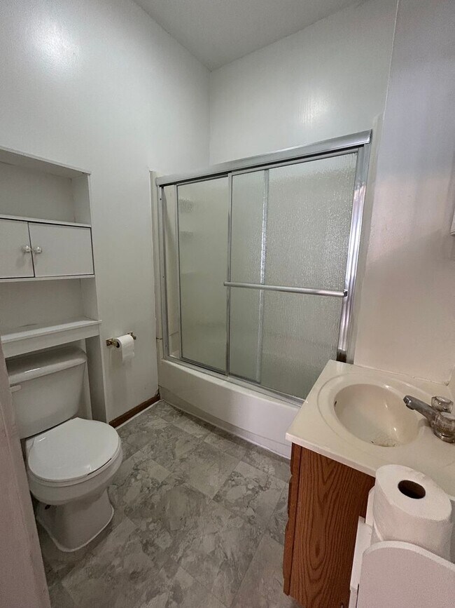 Photo - 638 N 8th St Unidad #1