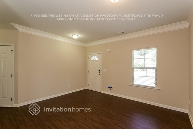 Photo - 3479 Village Park Ln SW