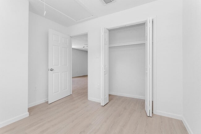 Photo - 16016 Green Manor Dr Unit C