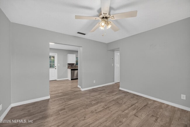 2256 Inwood Cir S