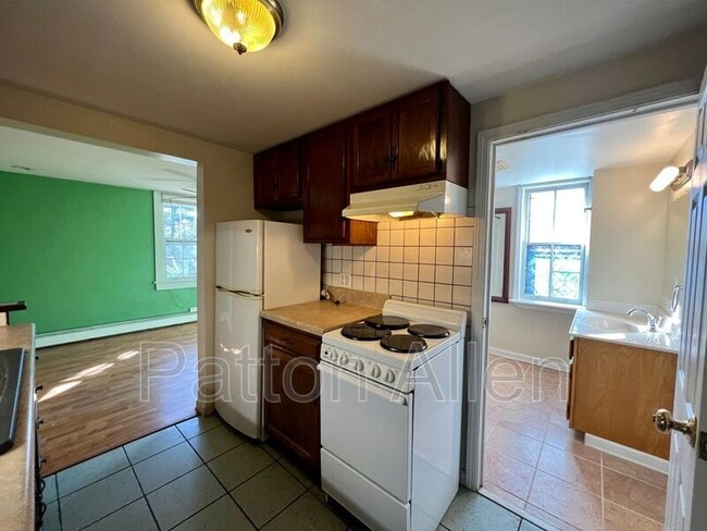 Photo - 130 Edwin Pl Unit Apt 5