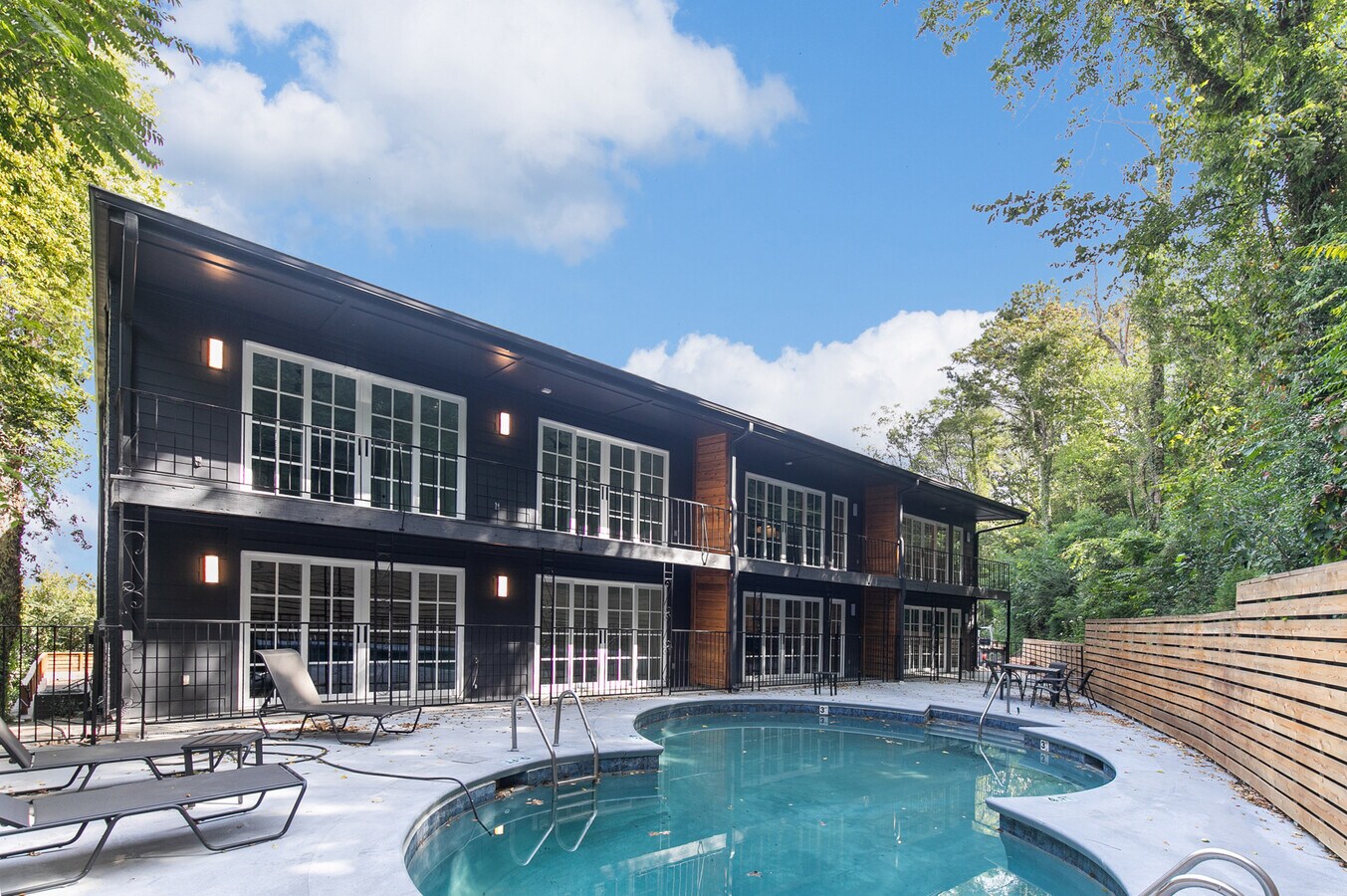 Photo - Riviera Apartments