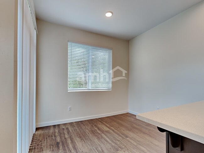 Photo - 1211 NE 12th St