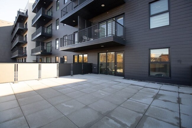 Building Photo - Osborne Terraces Unit 39504