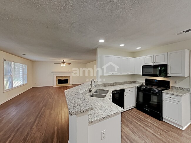Photo - 1121 Lauren Way