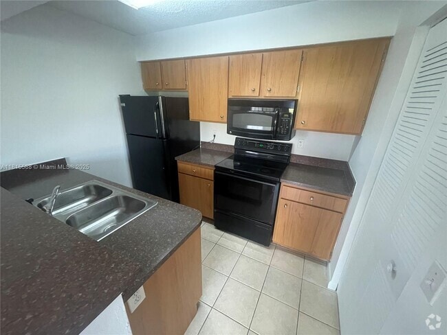 Building Photo - 1283 SW 46th Ave Unit 2607 Rental